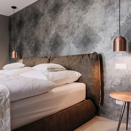 Bricola - Boutique Karlovy Vary